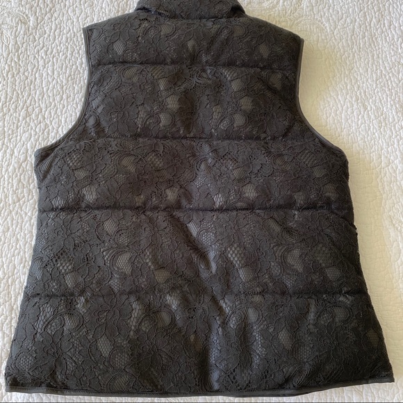 Banana Republic Factory black lace puffer vest XS - Picture 5 of 8
